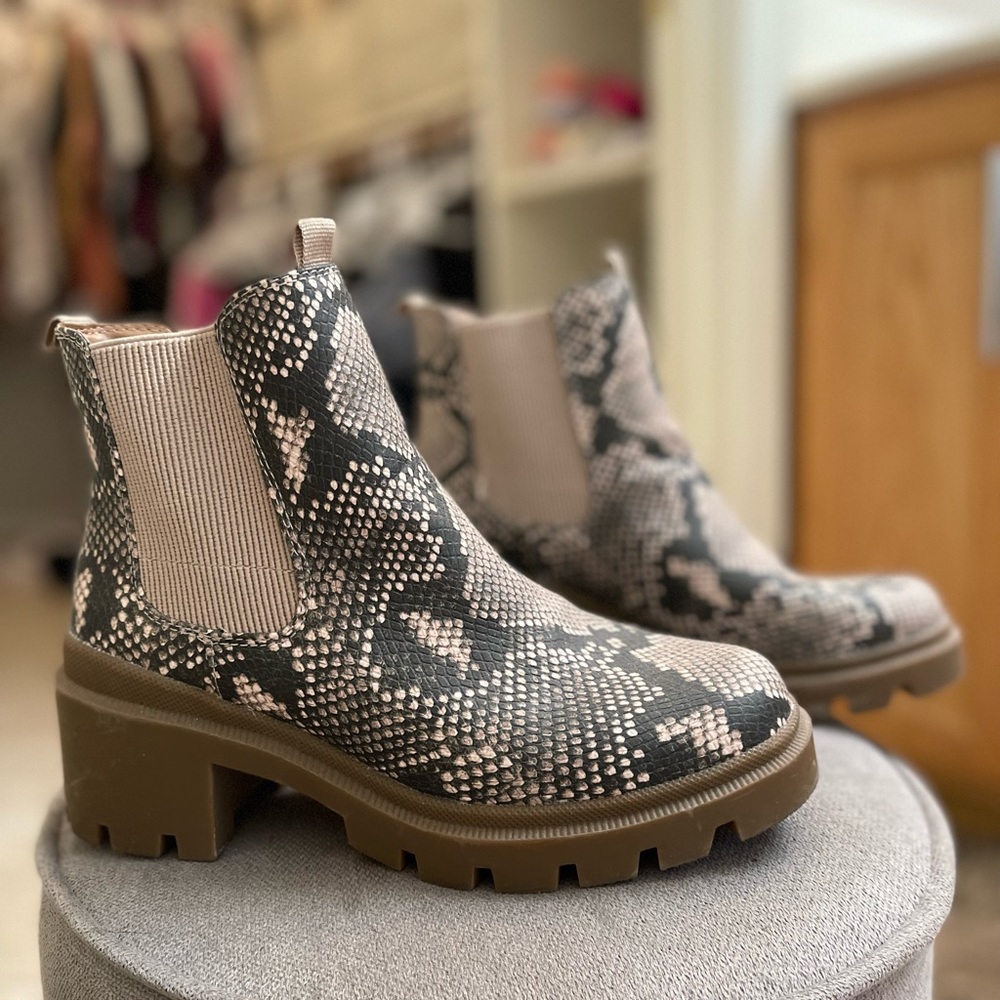 Size 8.5 snakeskin ankle booties